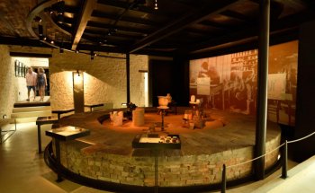 Museo de Cerámica y Cerámica en Malicorne