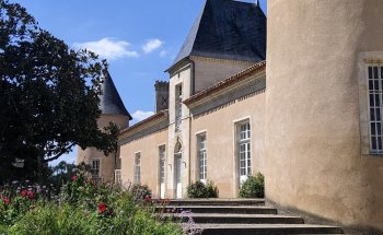 Castillo Lescombes