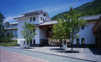 Museo de Arte Cerámico, Hyogo