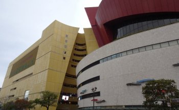 Museo Municipal de Arte de Kitakyushu, Galería Riverside