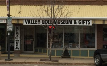Museo de Muñecas del Valle y Regalos