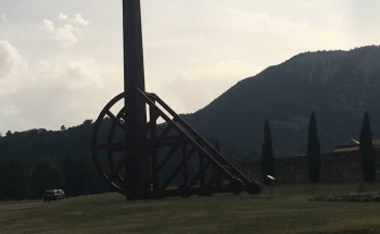 Escultura de Pomodoro