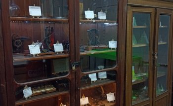 Museo del Laboratorio de Física y Matemática del IES N°1
