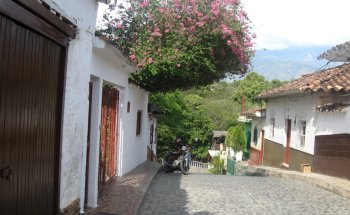 Casa Atanasio Girardot