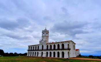 Piramide de Mayo - La Punta San Luis