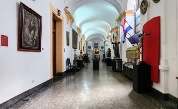 Museo Franciscano Monseñor Fray José María Bottaro