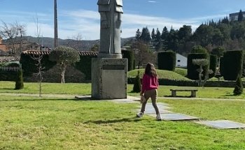Estátua de Miguel Torga
