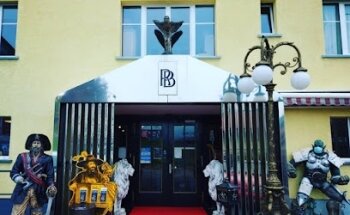 Fábrica de Sueños y Mundo de Maravillas