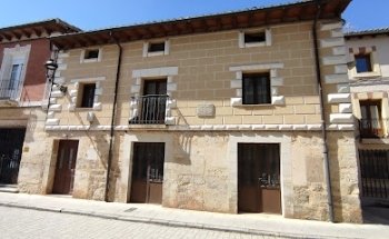 Placa a Ángel Pardo, dibujante del Capitán Trueno