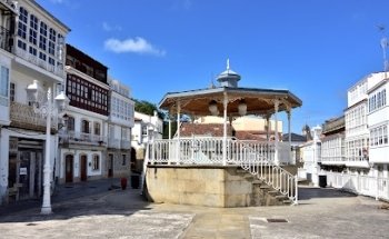 Plaza antigua Vila Vella