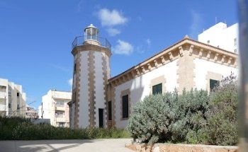Farol das Cavernas Brancas