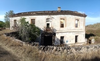 Antigua central hidroeléctrica y batán