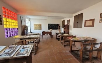 Museo Escuela Republica [La Pizarra Borrada]