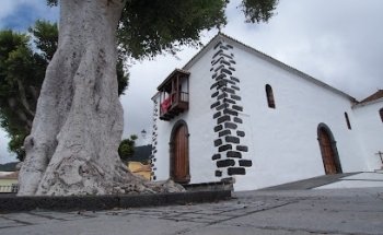 Kirchplatz Tijarafe