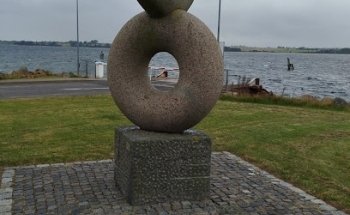 Escultura de Granito Vartegn