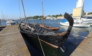 El barco vikingo Sebbe Als en el verano