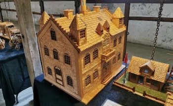 Casa Parroquial de Gloslunde y Jardín Conmemorativo