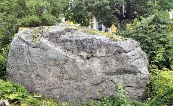 Piedra Rúnica 393