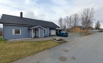 Piedra conmemorativa de los antiguos edificios