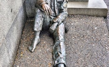 “The Homeless” - street art statue.