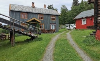 Museo Fjølstadtrøa