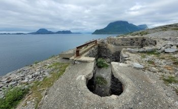 Museo de Helgeland, sección Lurøy. Fortaleza costera de Grønsvik