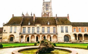 Palacio Episcopal de Meaux - Museo y Jardín Bossuet