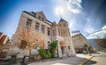Museo de Arte e Historia Touchstones Nelson