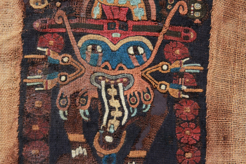 Museo Amano de Textiles Precolombinos