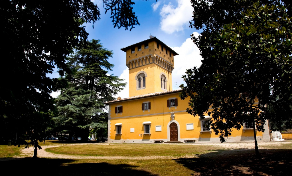 Villa Pecori Giraldi: Punto de Información e Museo Chini ABIERTO / Museo de los Niños CERRADO