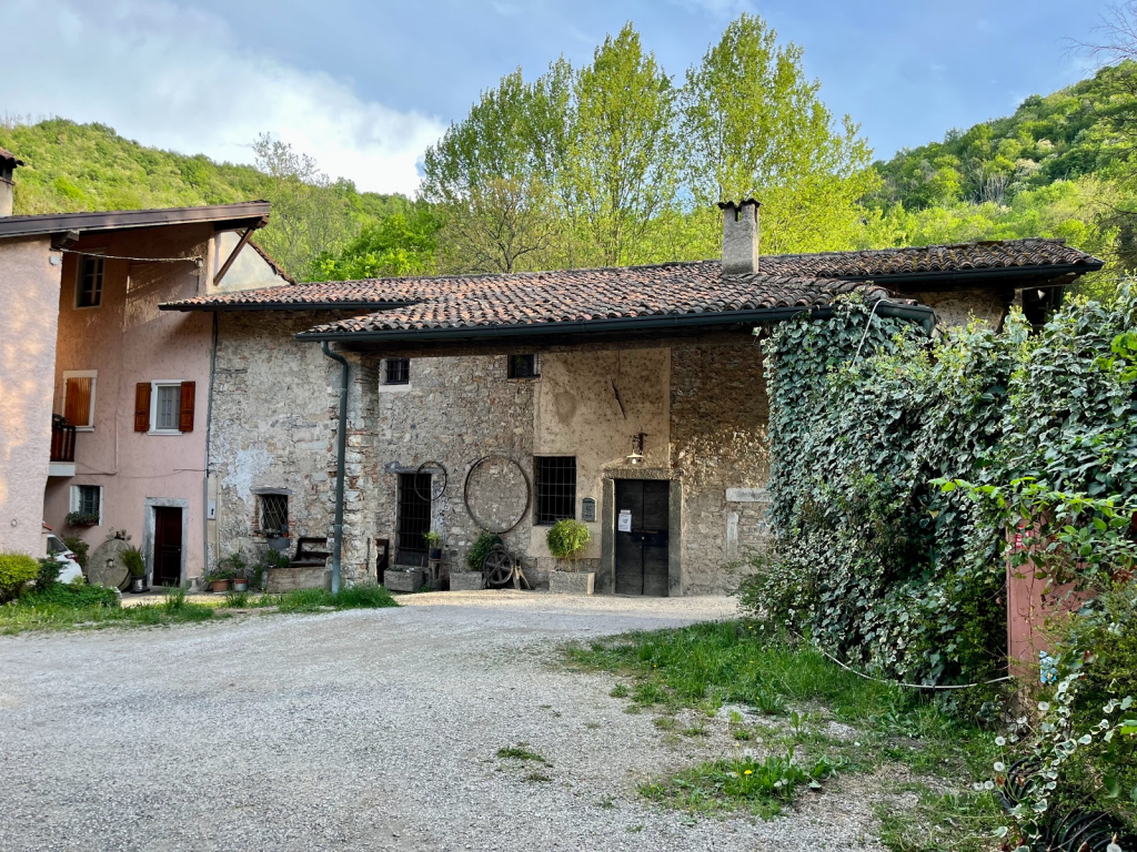 Borgo del Maglio de Ome
