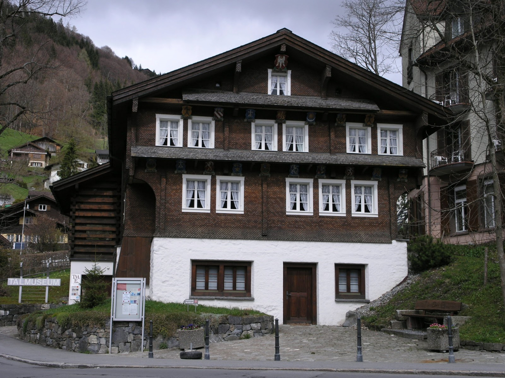 Museo Tal en el Centro del Pueblo