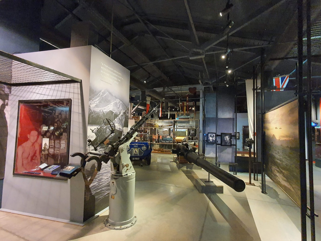 Museo Naval de Torpedo Bay