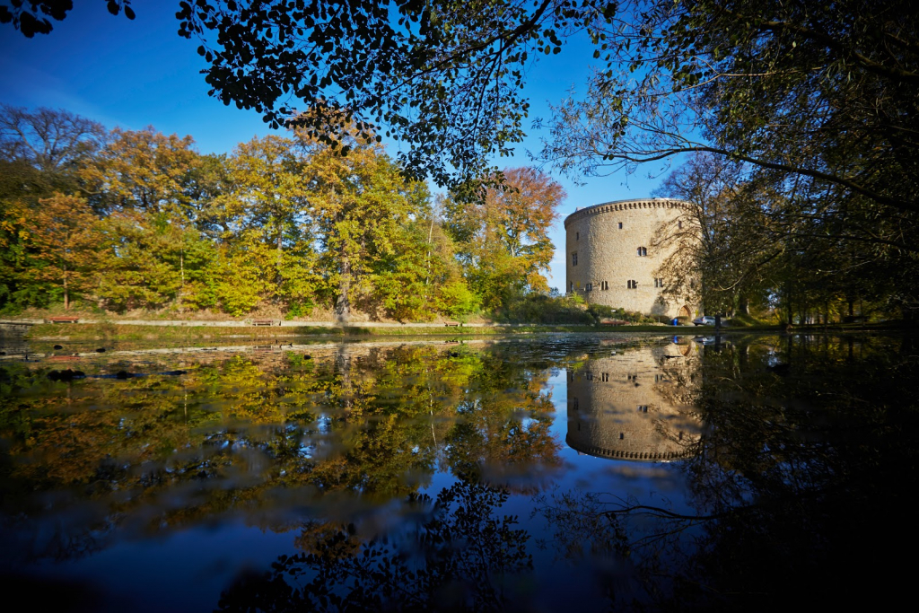 Museo y Apartamentos Vacacionales Burg en el Zwinger