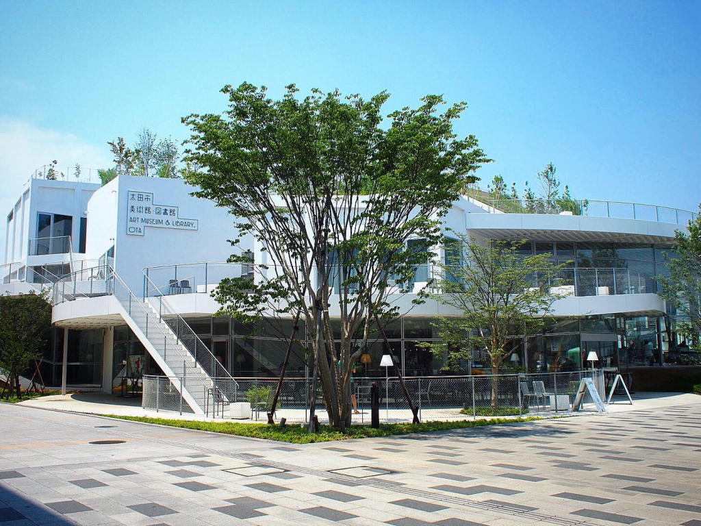 Museo de Arte y Biblioteca, Ota
