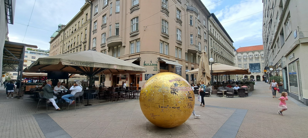 El Centro Conmemorativo de los Ataques de Cohetes en Zagreb 1991/1995