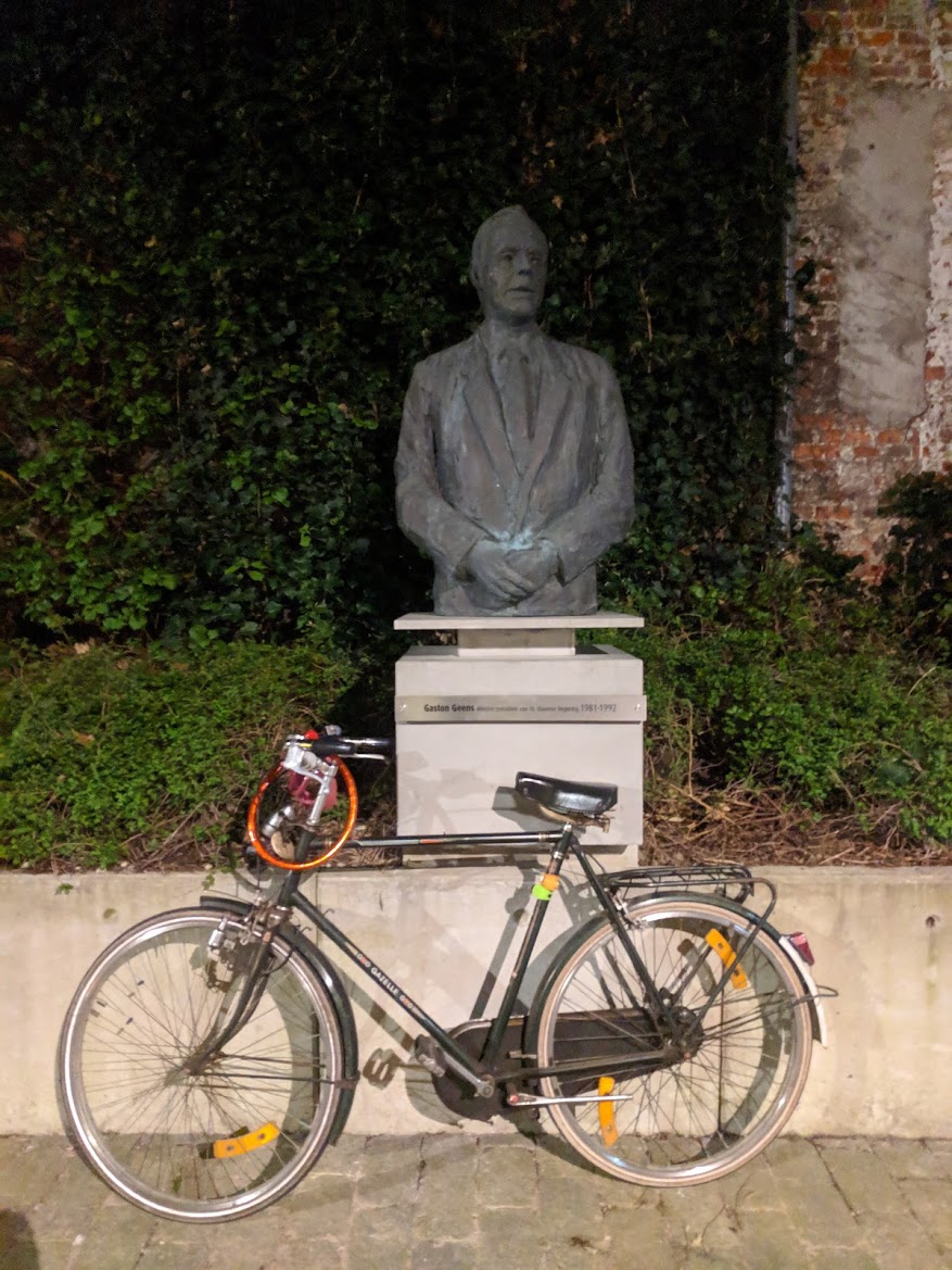 Estatua de Gaston Geens