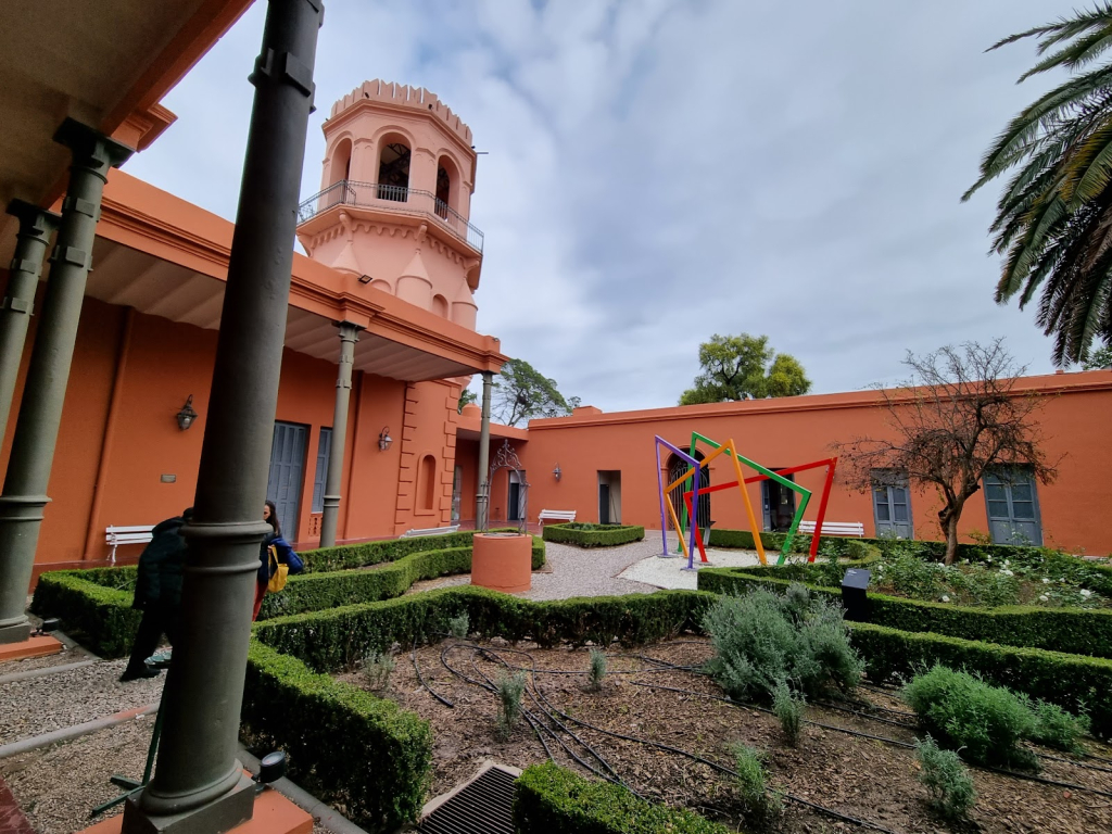 Centro de Arte Contemporaneo Chateau Carreras