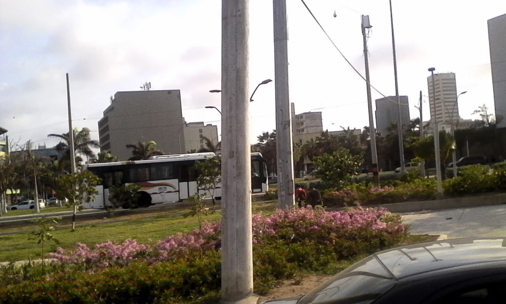 Plaza Del Paseo Bolivar Con Carrera 46