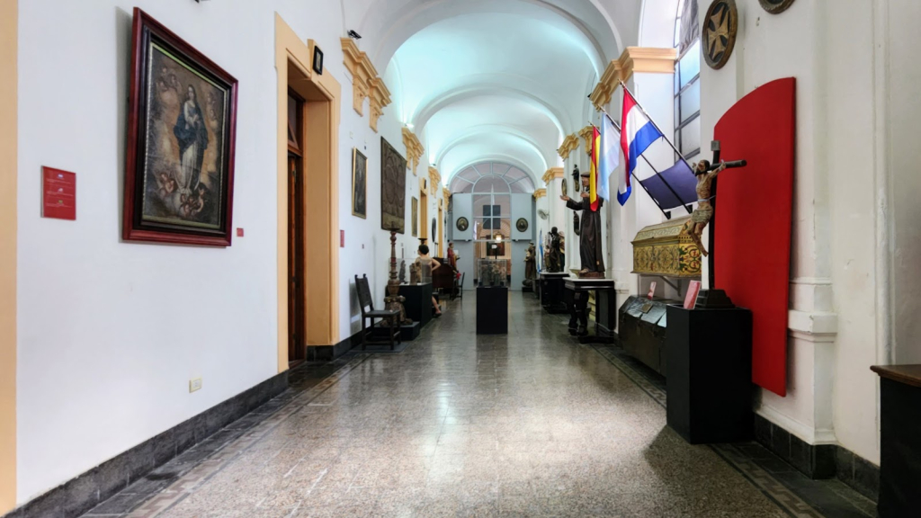 Museo Franciscano Monseñor Fray José María Bottaro
