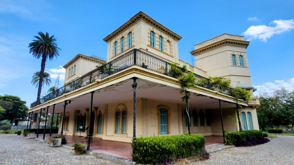 Casona “Los Olivera”