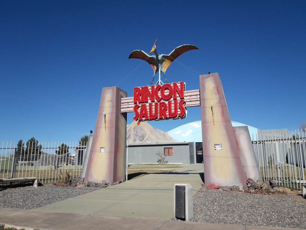 Museo Argentino Urquiza y Parque de Dinosaurios Rinconsaurus