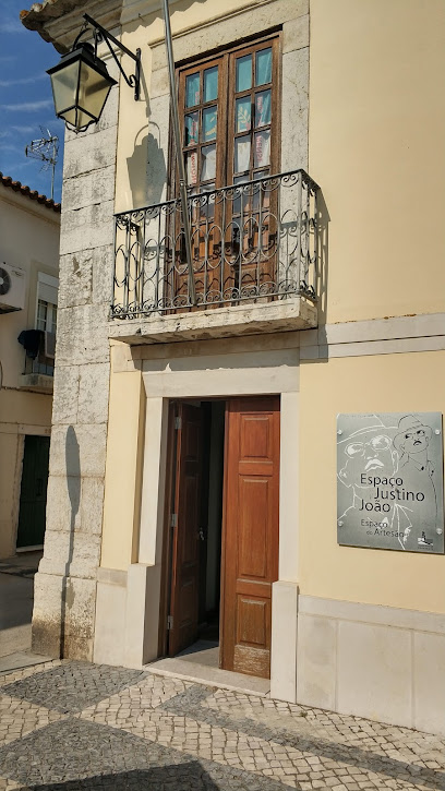 Espacio Justino João / Espacio del Artesano