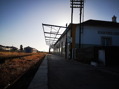 Antigua Estación Ferroviaria de Castro Verde-Almodôver