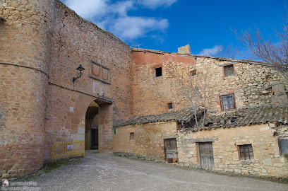 Puerta De La Villa
