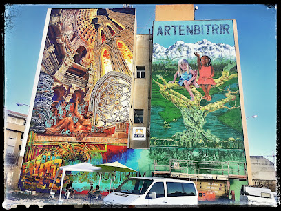 Future: Colapse and Hope Mural | Doble13