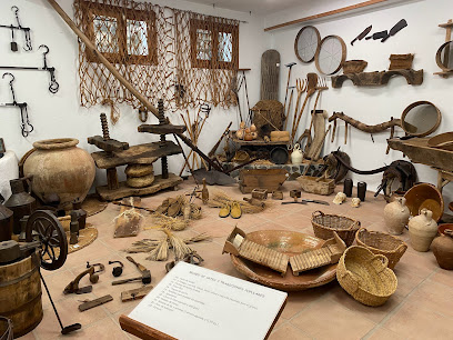 Museo De Artes Populares