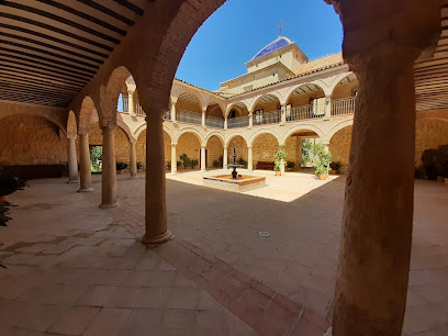 Claustro Colegiata de Castellar