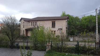 Sala De Exposiciones Hermanas Miñambres