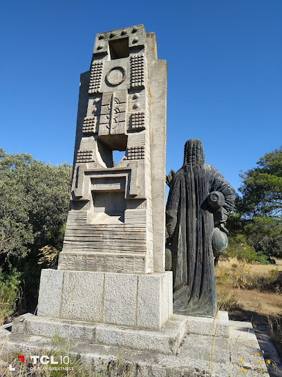Monumento Conmemorativo Embalse De Santillana